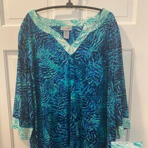 Catherine's blue top